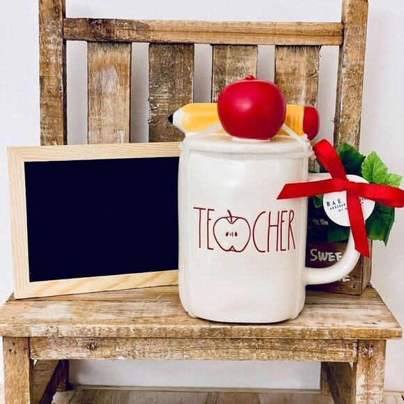 NWT Rae Dunn Set 2 Pcs TEACHER Pencil & Apple Topper Mug & Little Blackboard - Picture 1 of 12